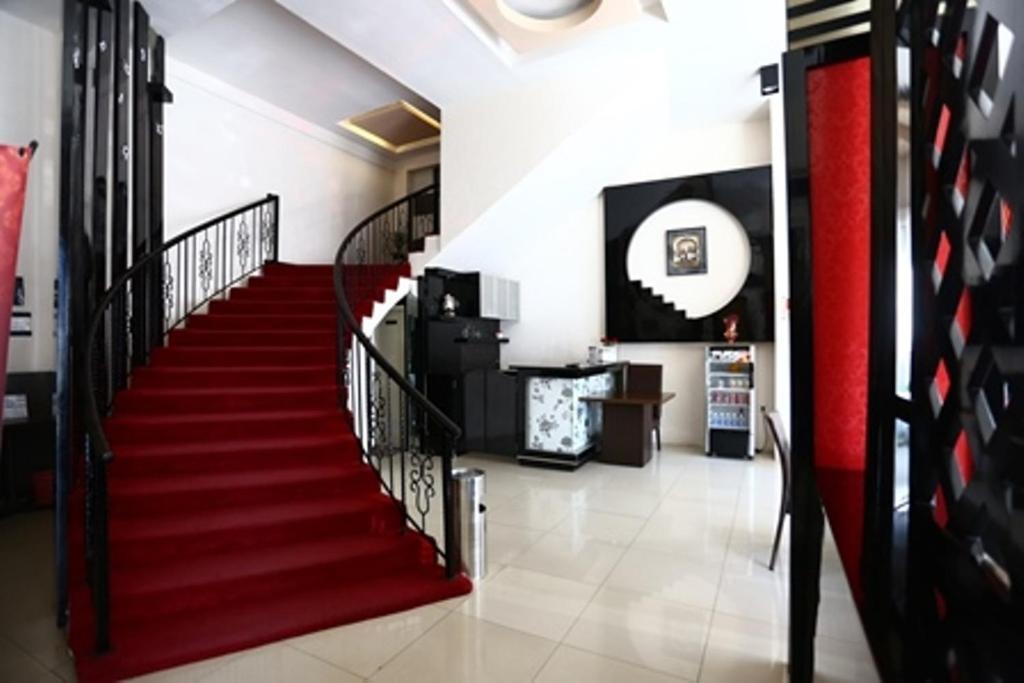 Hotel Mangga Dua Makassar Exterior foto